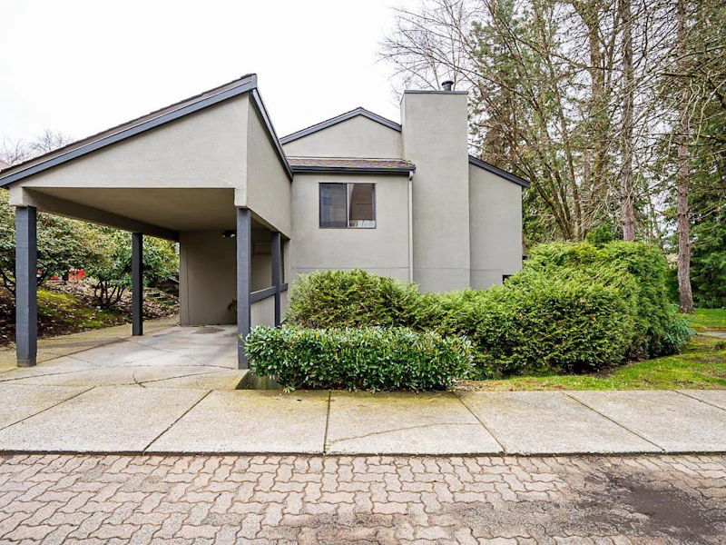8525 Woodtrail Place, Burnaby BC V5A 4A9