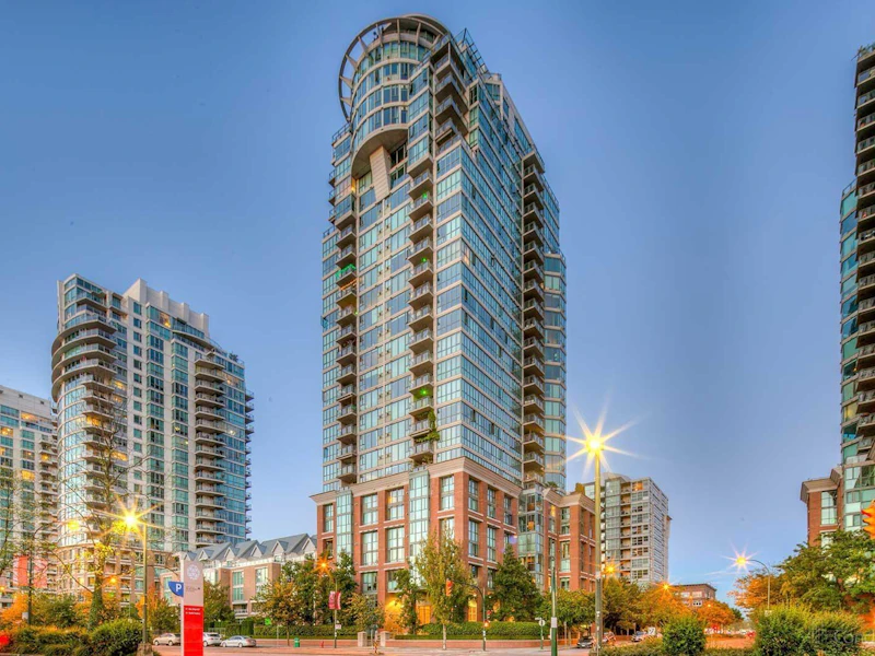 2401 - 1088 Quebec Street, Vancouver BC V6A 4H2