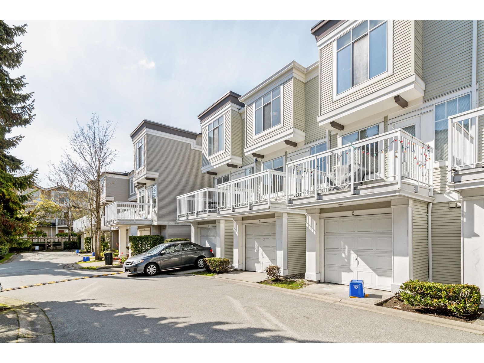 3-6331 No. 1 Road, Richmond, BC, V7C 1T4