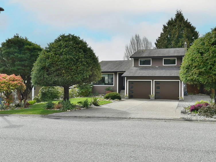 841 O'shea Road, Gibsons, BC, V0N 1V8