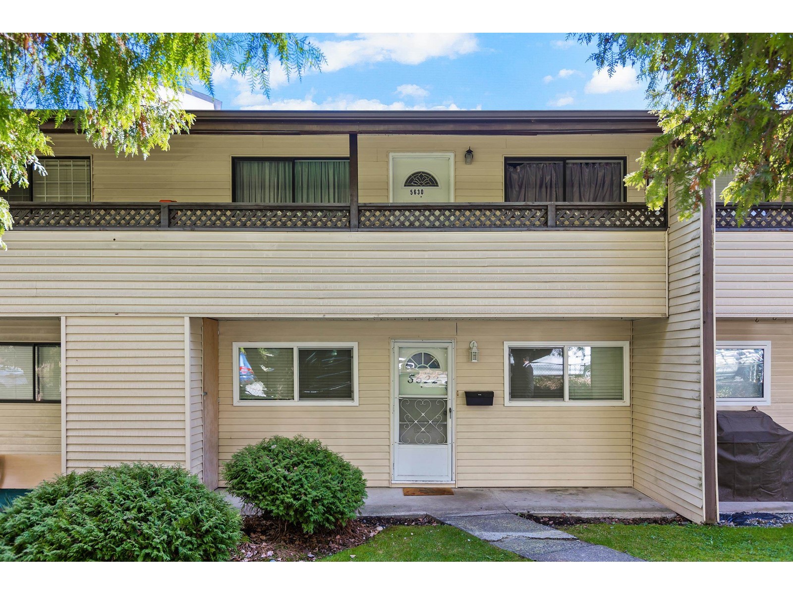 5630 Broadway, Burnaby, BC, V5B 2X7