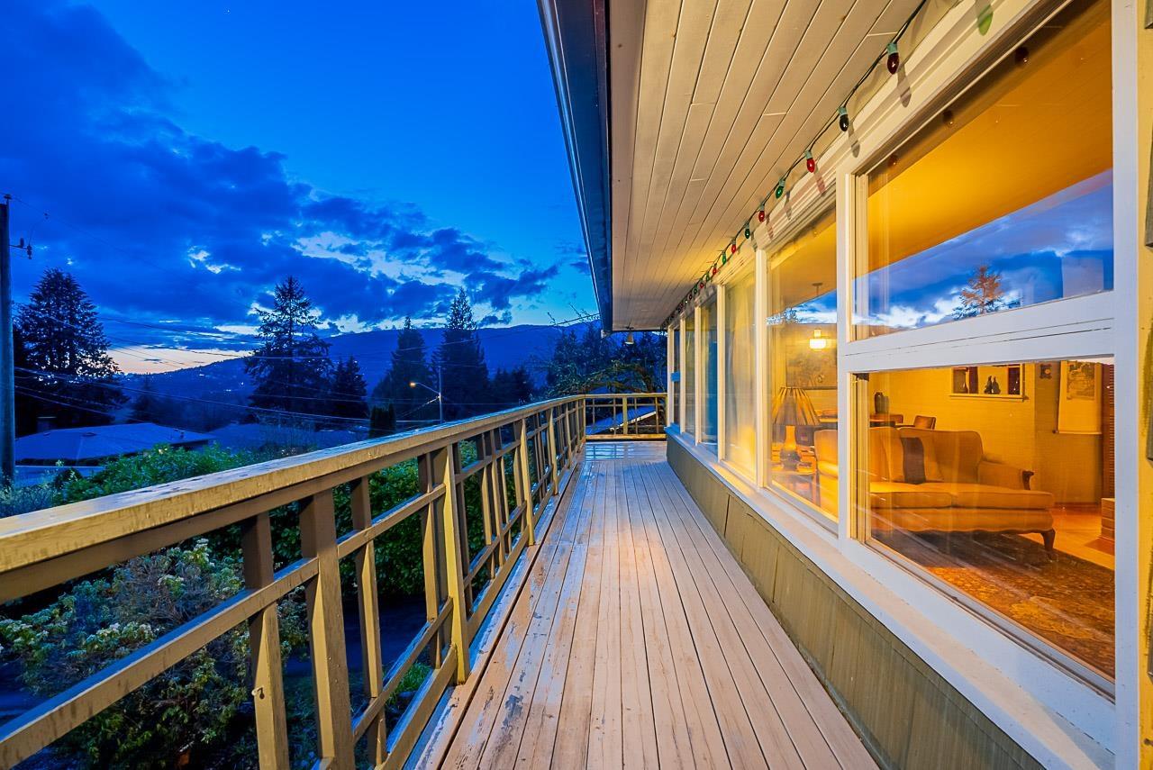 734 Winona Avenue, North Vancouver, BC, V7R 2B1