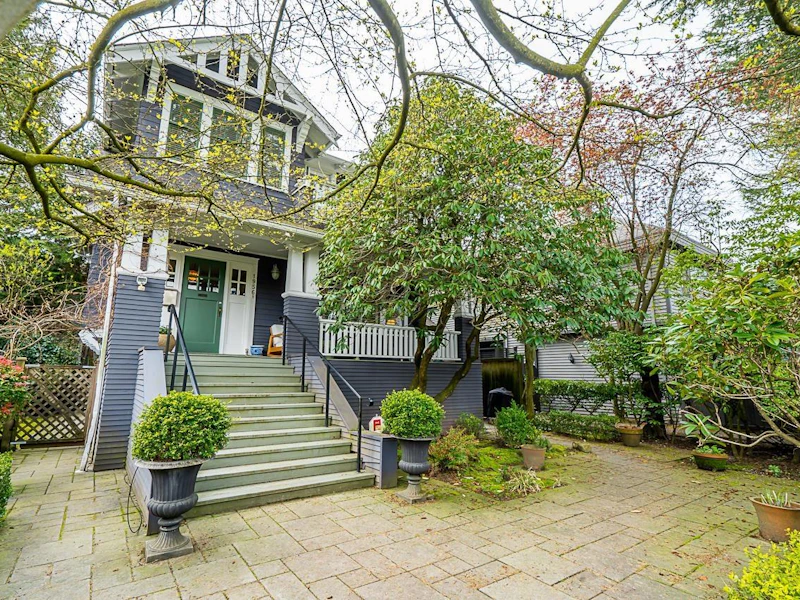 1956 W 15th Avenue, Vancouver BC V6J 2L3