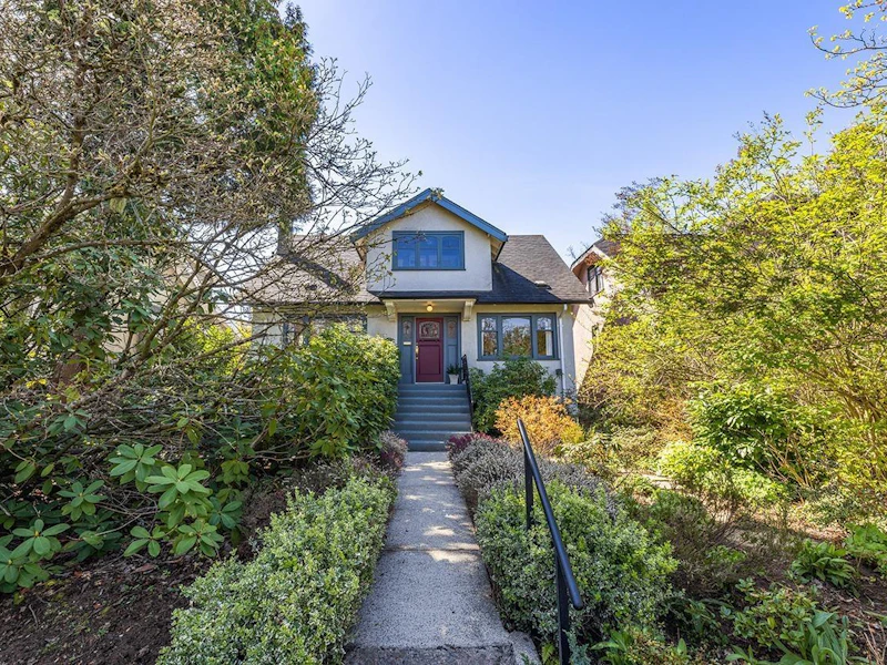 4590 W 12th Avenue, Vancouver BC V6R 2R5