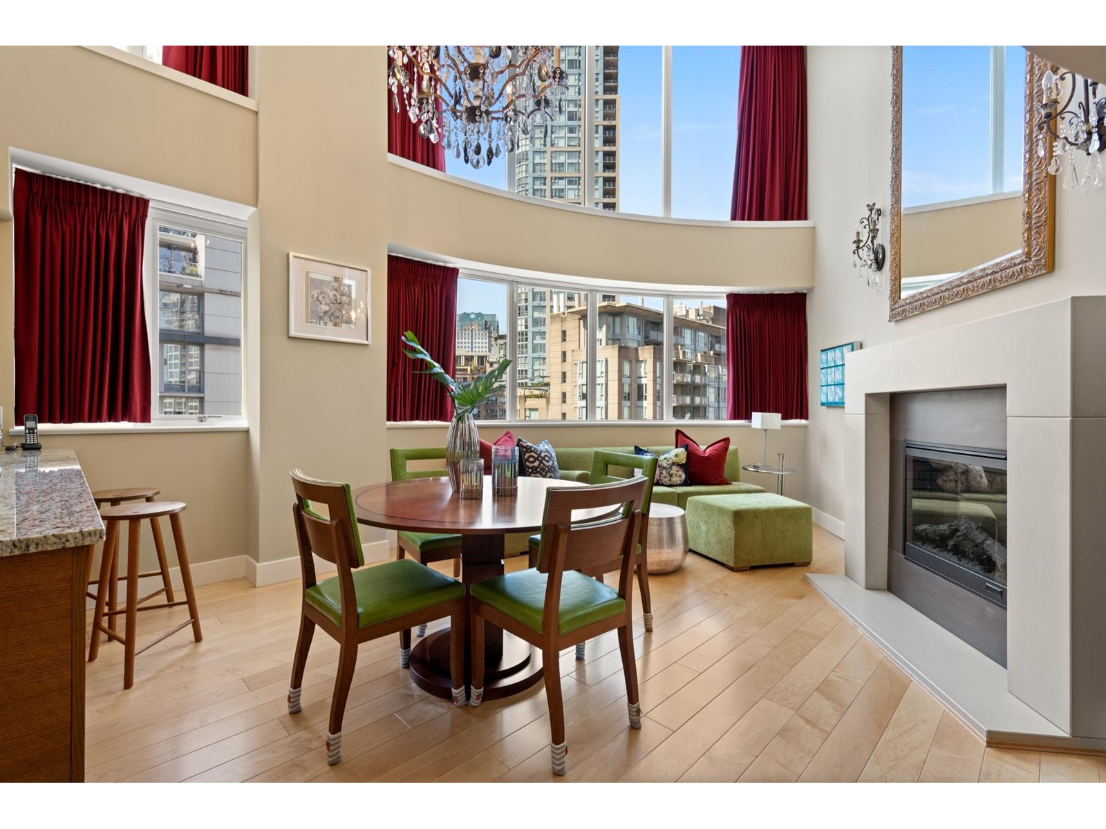 PH7-618 Abbott Street, Vancouver, BC, V6B 0B9