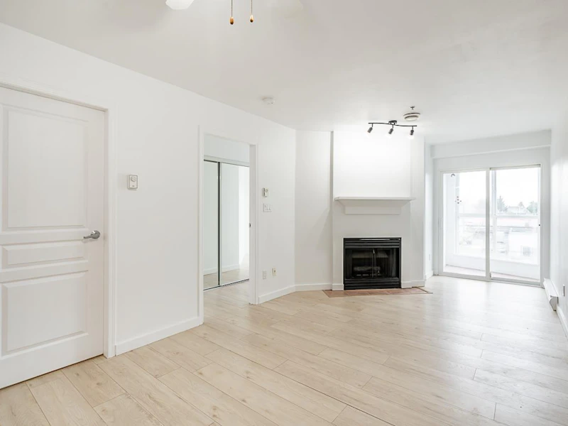 PH3 - 6991 Victoria Drive, Vancouver BC V5P 3Y7