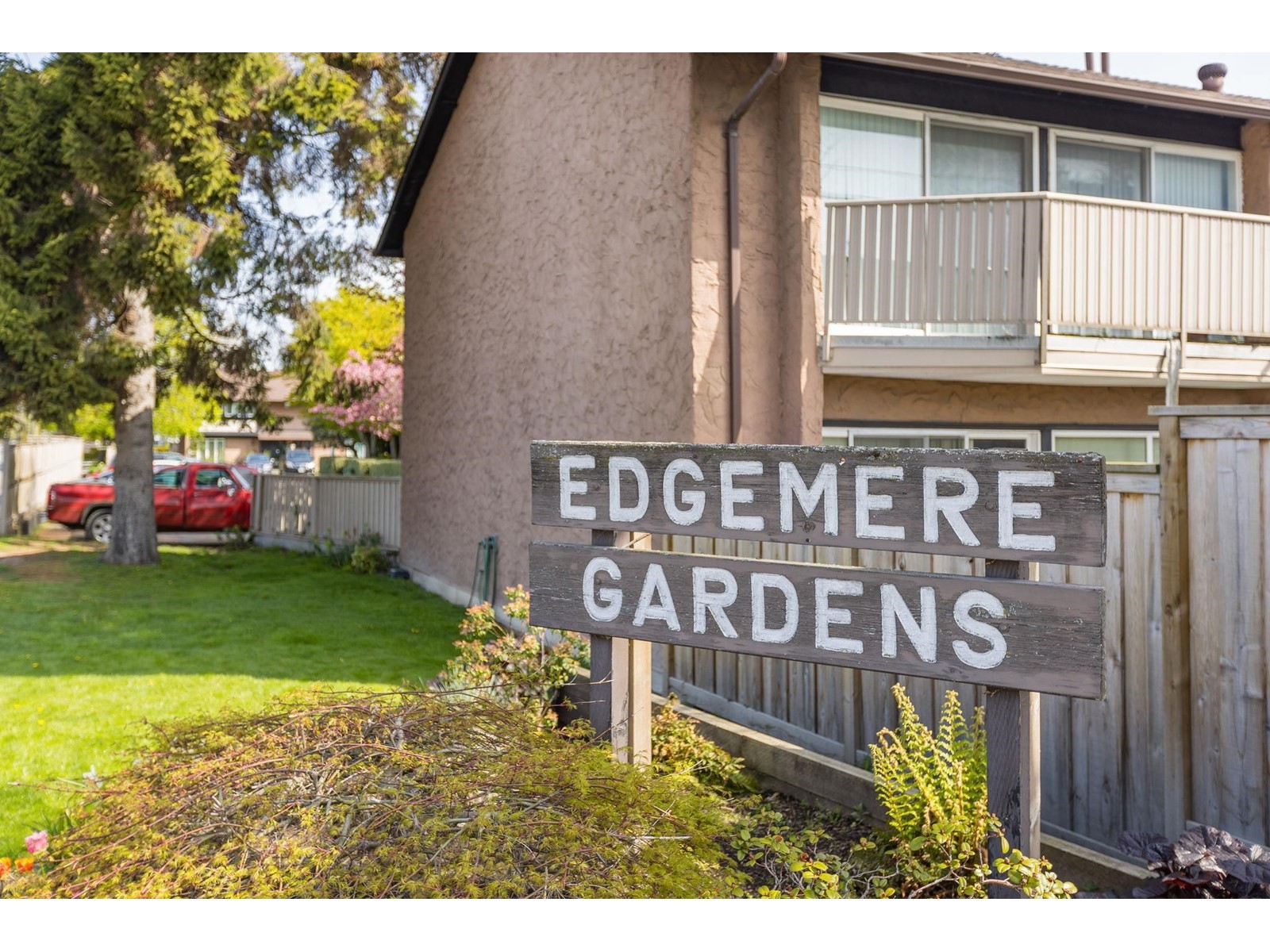 74-10600 No. 4 Road, Richmond, BC, V7A 2Z7