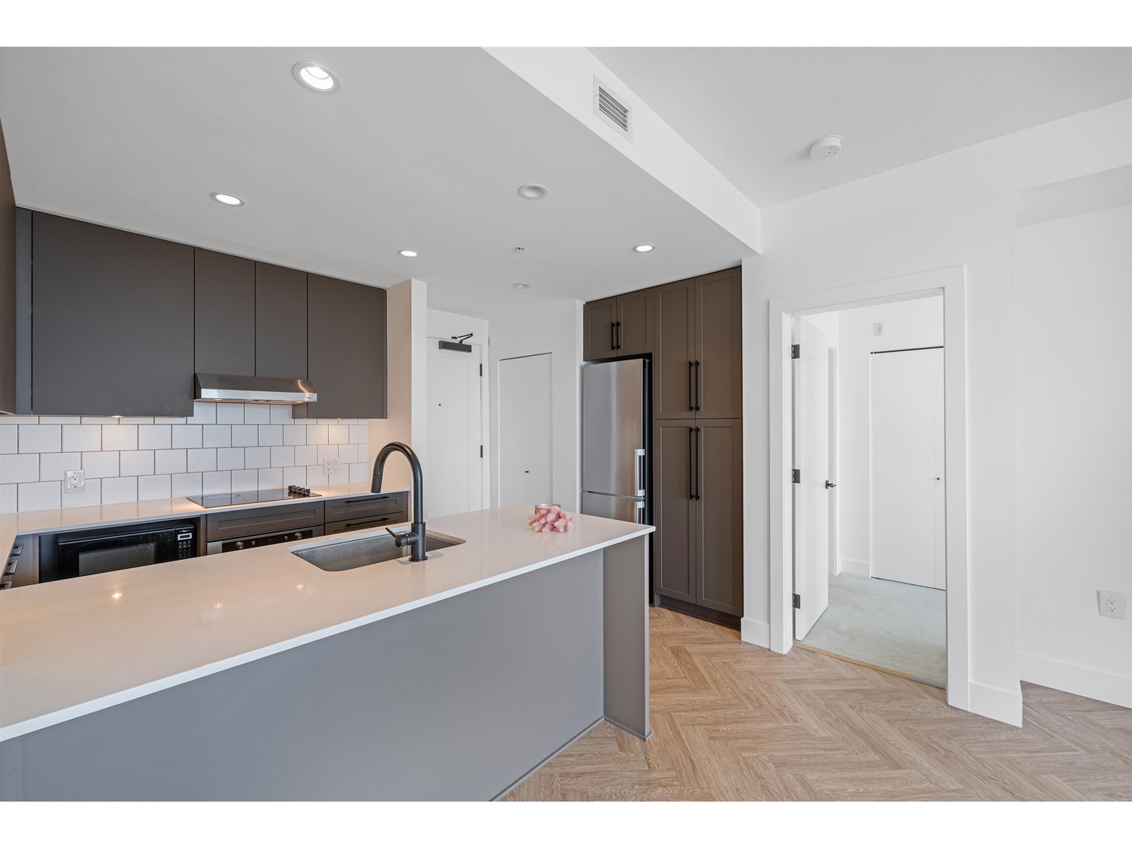 407-9228 Slopes Mews, Burnaby, BC, V5A 0E9
