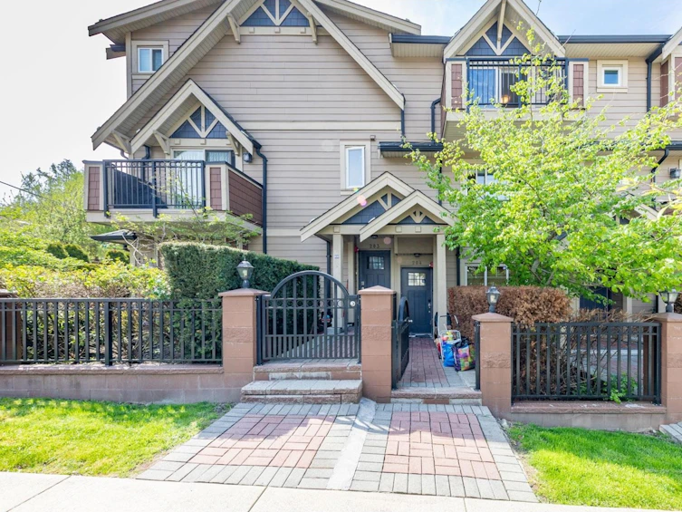 204-3033 Esmond Avenue, Burnaby, BC, V5G 0B7