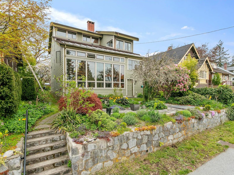 362 E Keith Road, North Vancouver BC