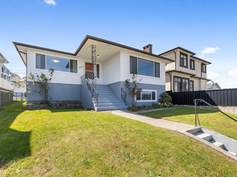 3012 E 15th Avenue, Vancouver BC V5M 2K9