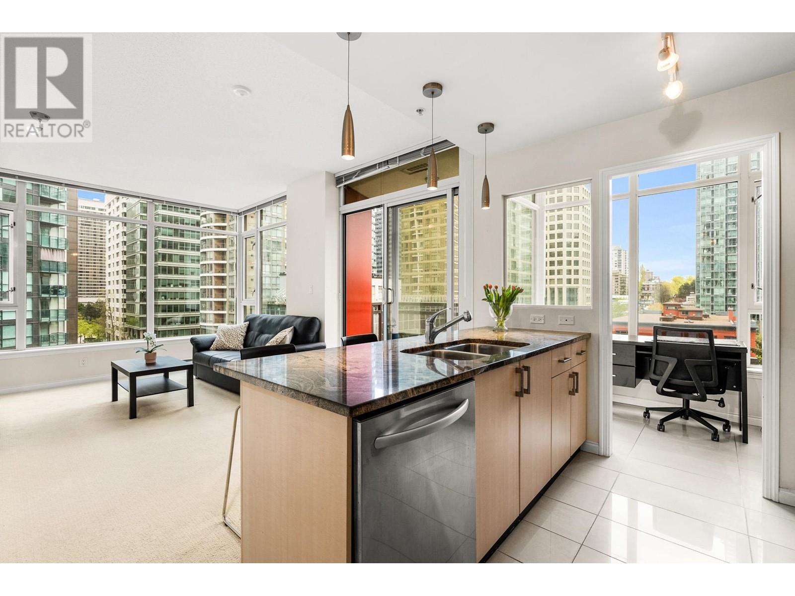 1002-1211 Melville Street, Vancouver, BC, V6E 0A7