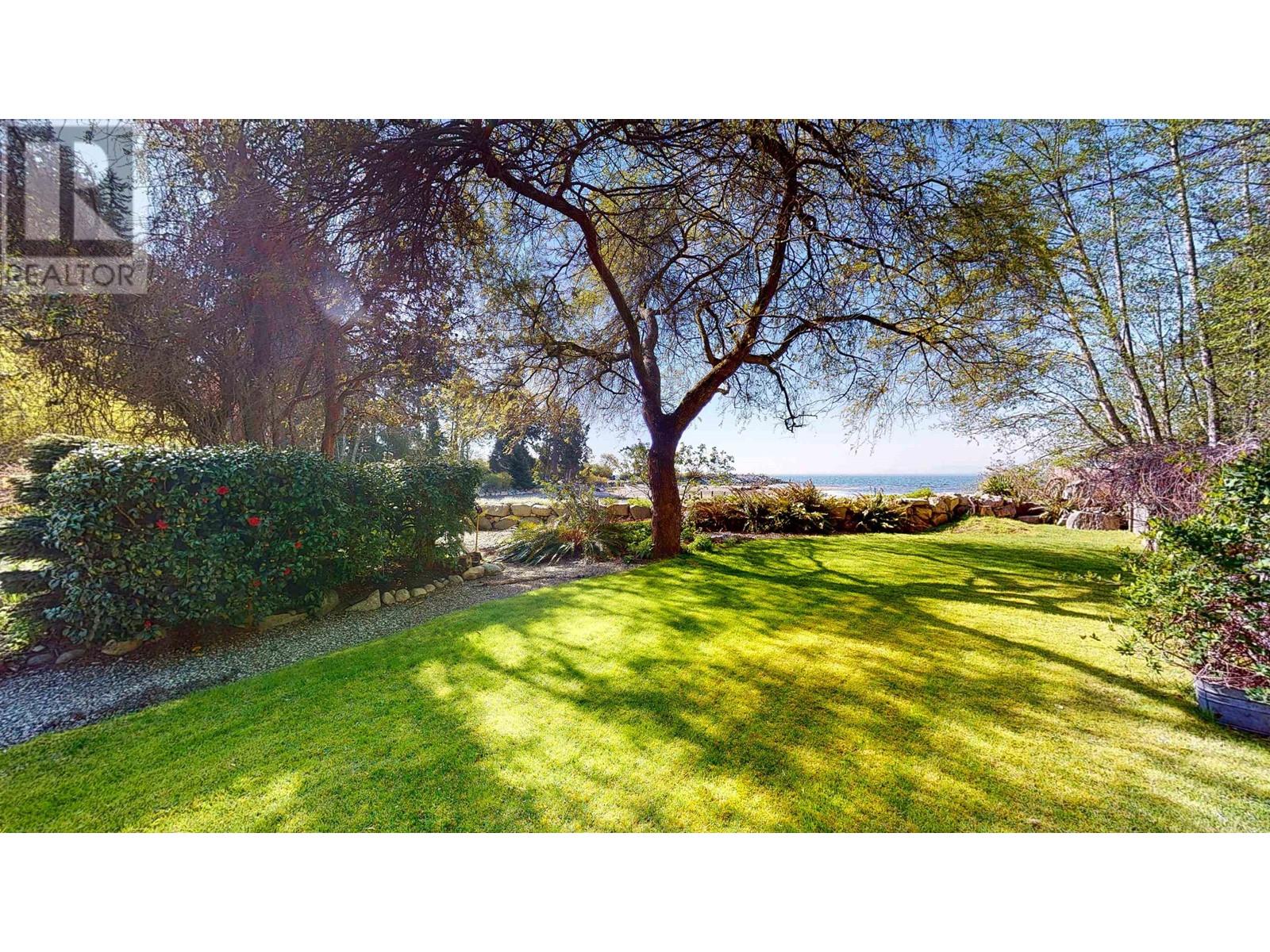 1029 Roberts Creek Road, Roberts Creek, BC, V0N 2W2