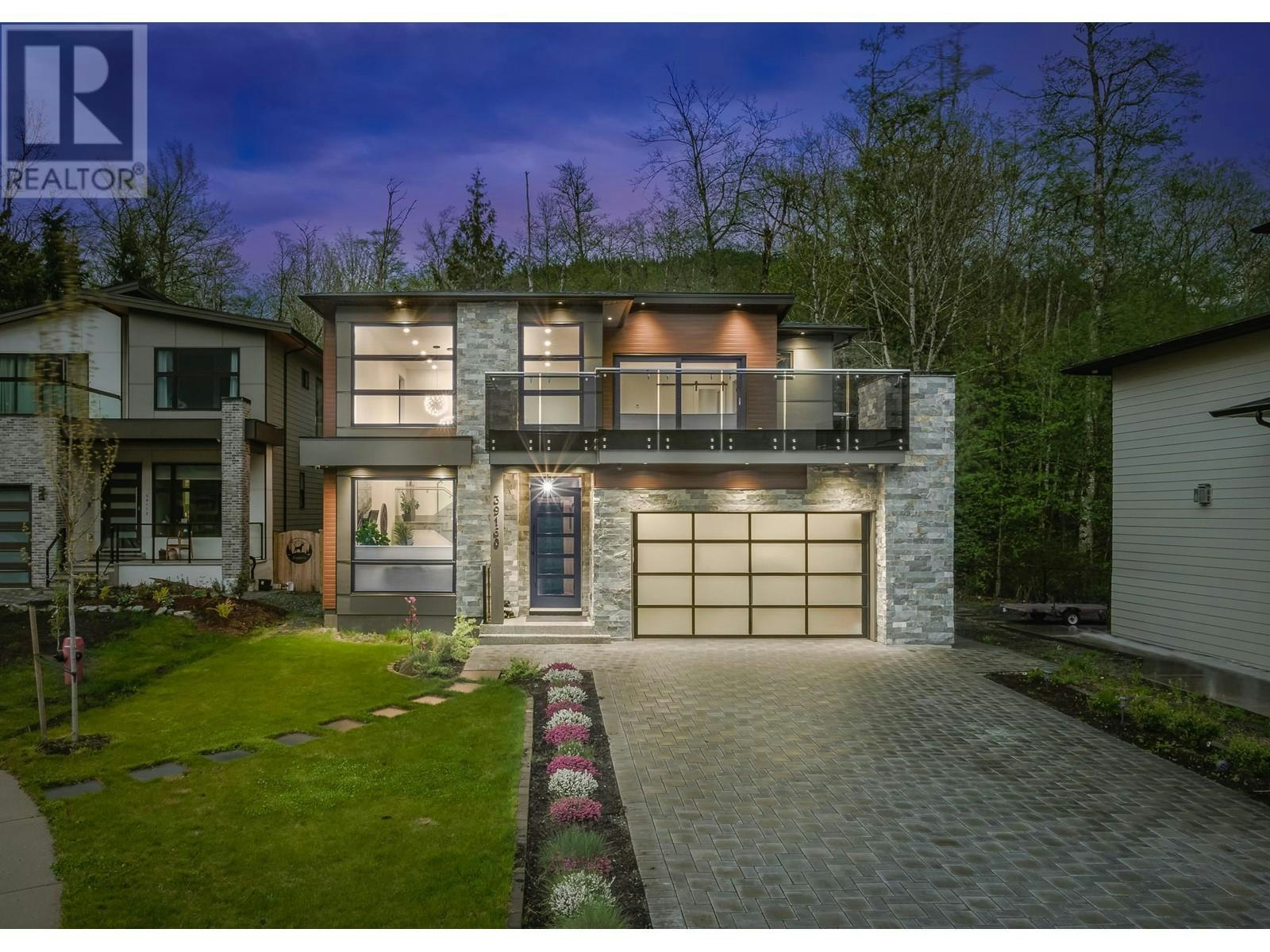 39160 Woodpecker Place, Squamish, BC, V8B 1A7