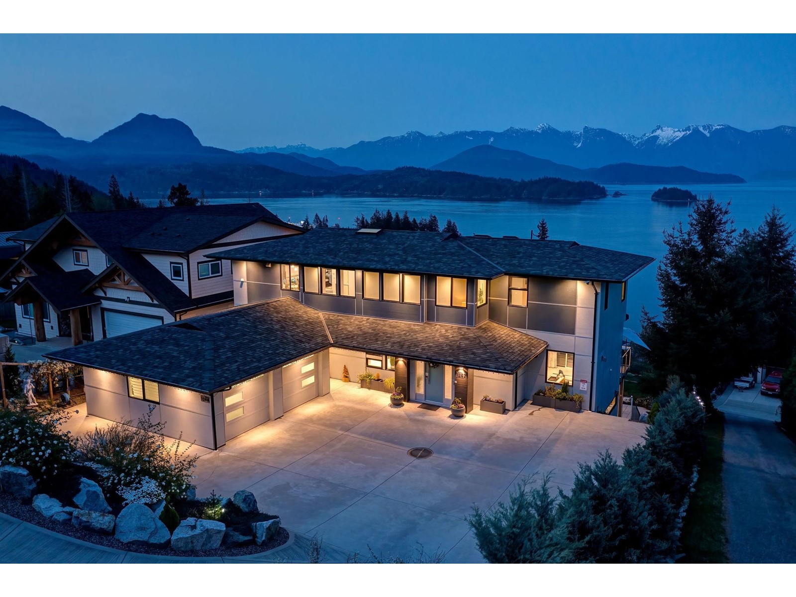 1242 St Andrews Road, Gibsons, BC, V0N 1V1