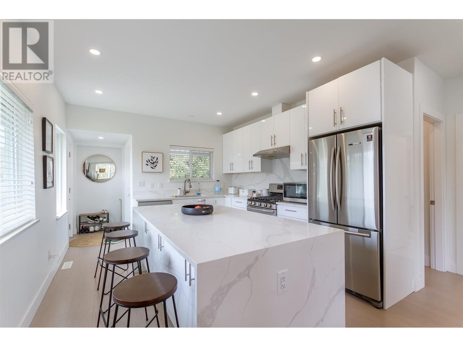 107 North Kaslo Street, Vancouver, BC, V5K 3M9