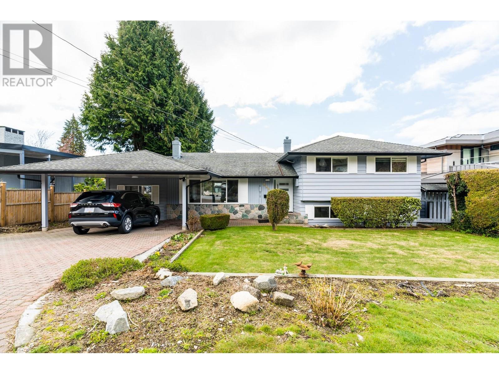 629 Silverdale Place, North Vancouver, BC, V7N 2Z8