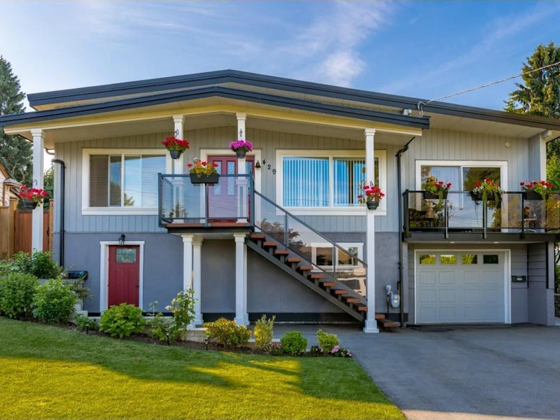 429 E Eighth Avenue, New Westminster BC V3L 4K9