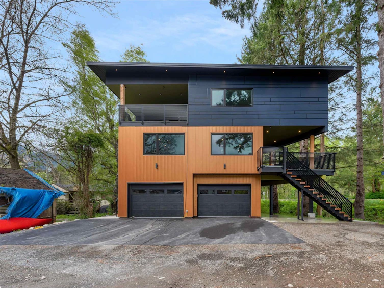 38070 Sixth Avenue, Squamish, BC, V0N 3G0