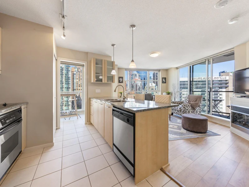 1402 - 1199 Seymour Street, Vancouver BC V6B 1K3