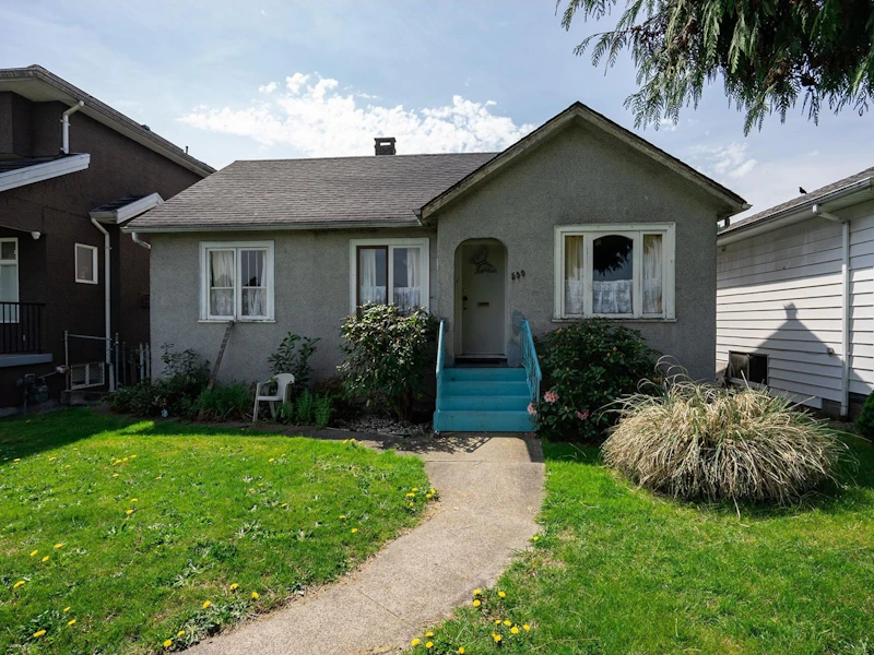 530 E King Edward Avenue, Vancouver BC V5V 2C9