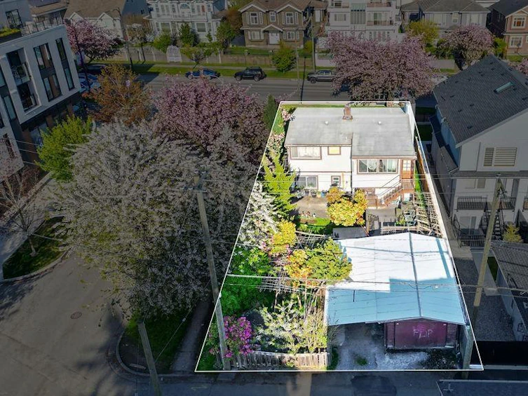 7207 Victoria Drive, Vancouver, BC, V5P 3Z2