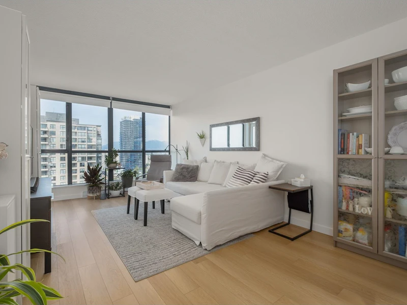 1806 - 5288 Melbourne Street, Vancouver BC V5R 6E6