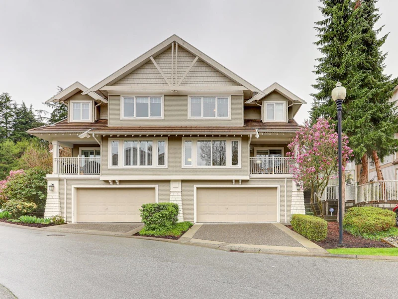 8 - 3405 Plateau Boulevard, Coquitlam BC V3E 3L7