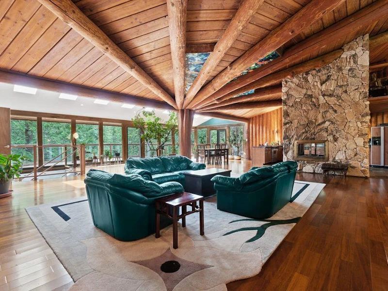 9015 Paradise Valley Road, Squamish BC