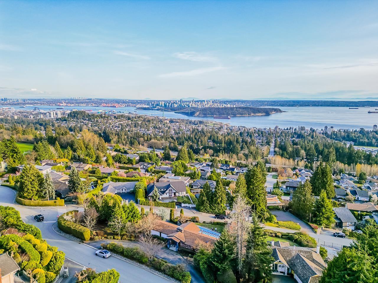 1320 Camridge Road, West Vancouver, BC, V7S 2M8
