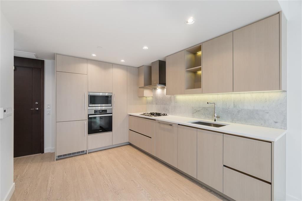 1209-89 Nelson Street, Vancouver, BC, V6Z 0E7