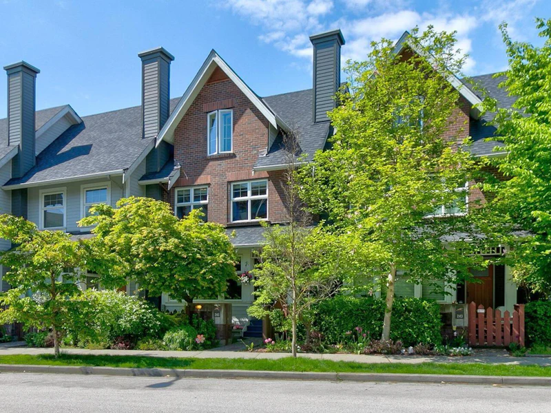 245 Salter Street, New Westminster BC V3M 0B5