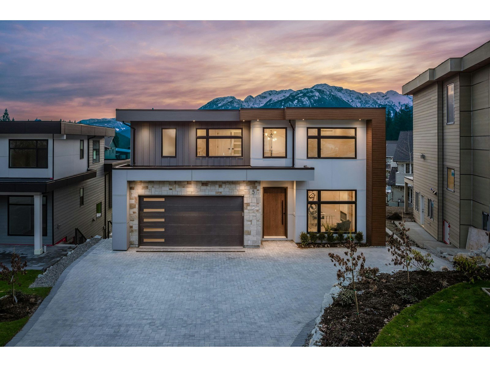 5-3385 Mamquam Road, Squamish, BC, V8B 0E3