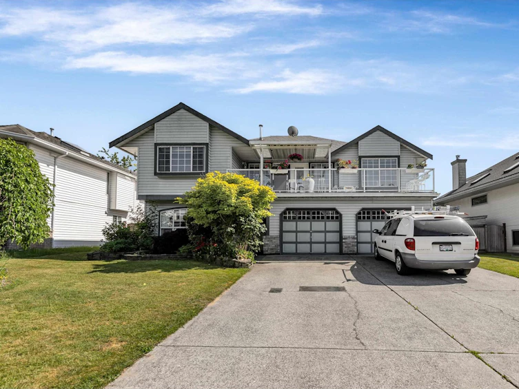 18858 122 Avenue, Pitt Meadows, BC, V3Y 2K6