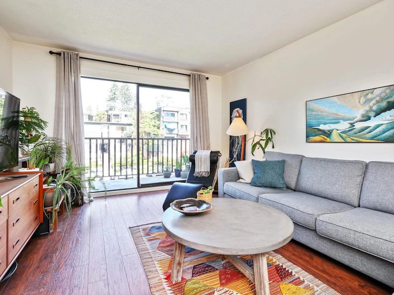 302 - 131 W 4th Street, North Vancouver BC V7M 3C8