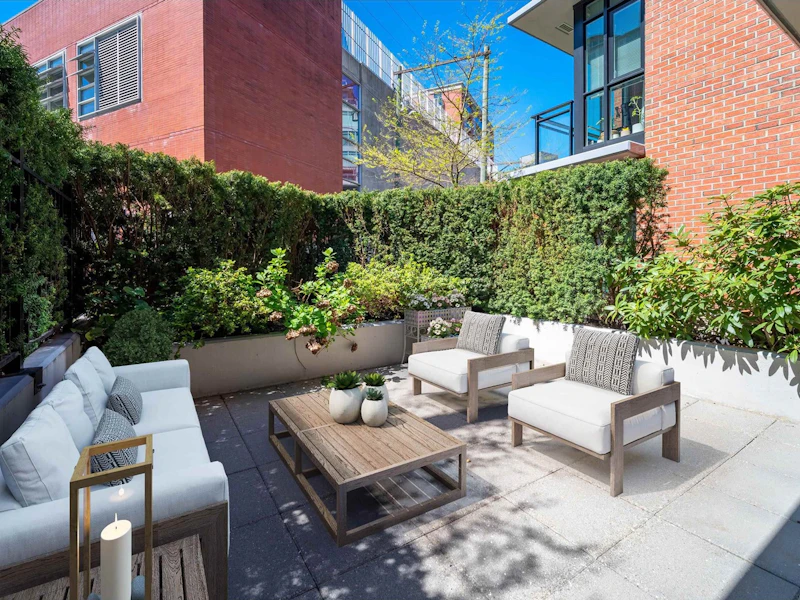 105 - 2321 Scotia Street, Vancouver BC V5T 0A8