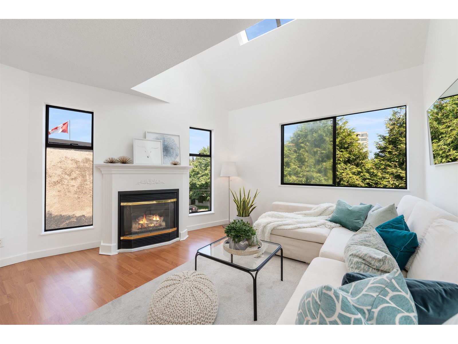 304-2001 Balsam Street, Vancouver, BC, V6K 4L6