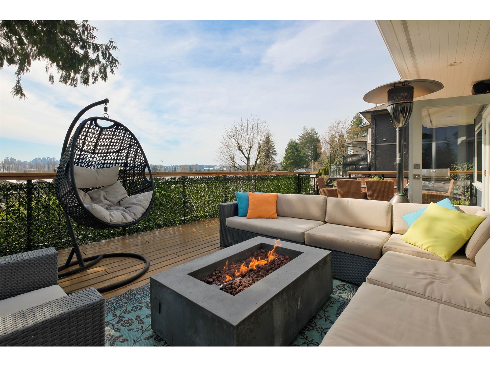 1095 West Keith Road, North Vancouver, BC, V7P 1Y6