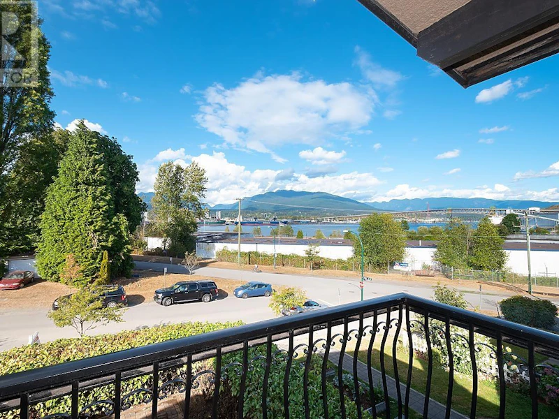 2956 Trinity Street, Vancouver BC V5K 1G2