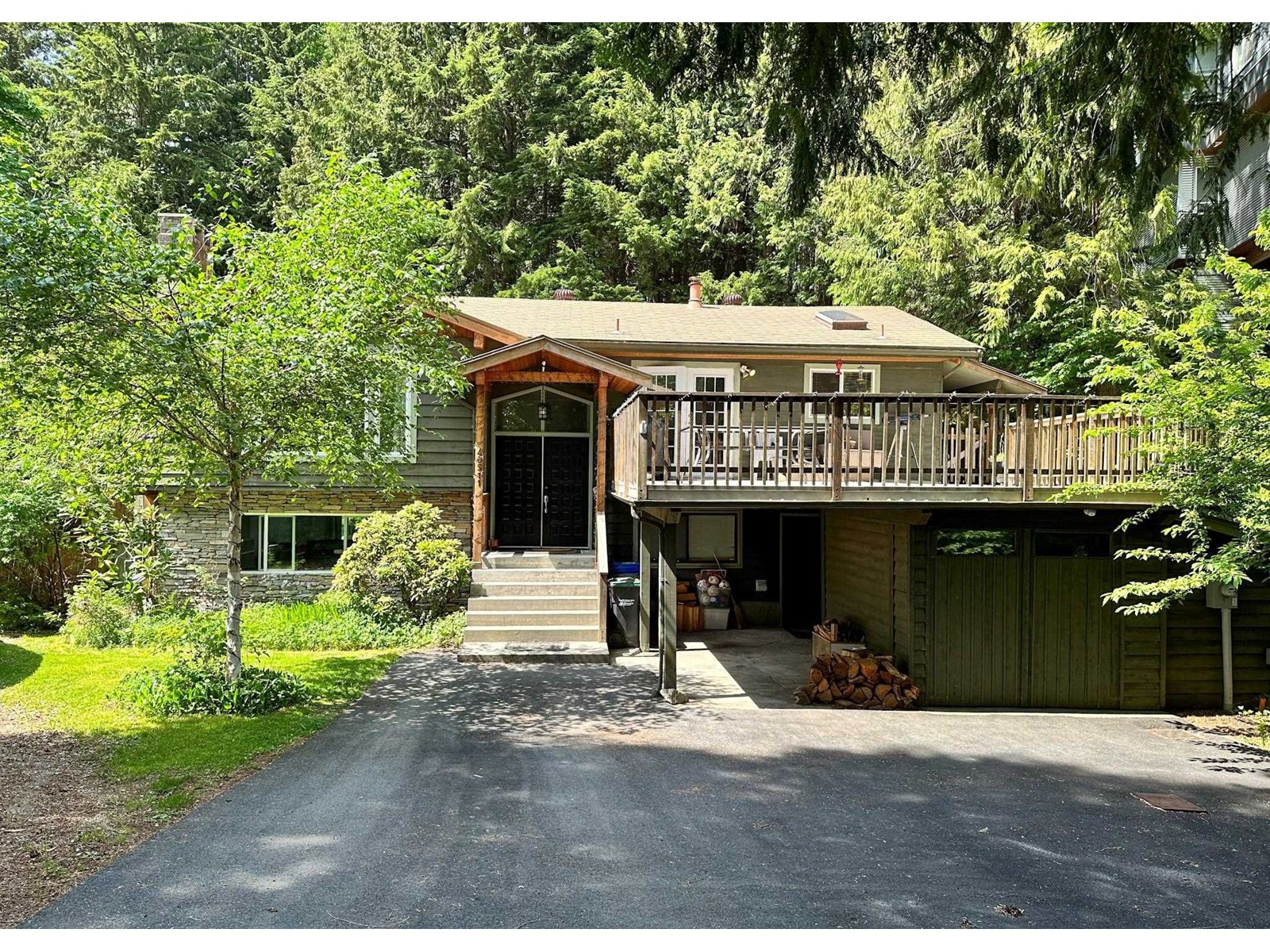 40511 North Highlands Way, Squamish, BC, V0N 1T0