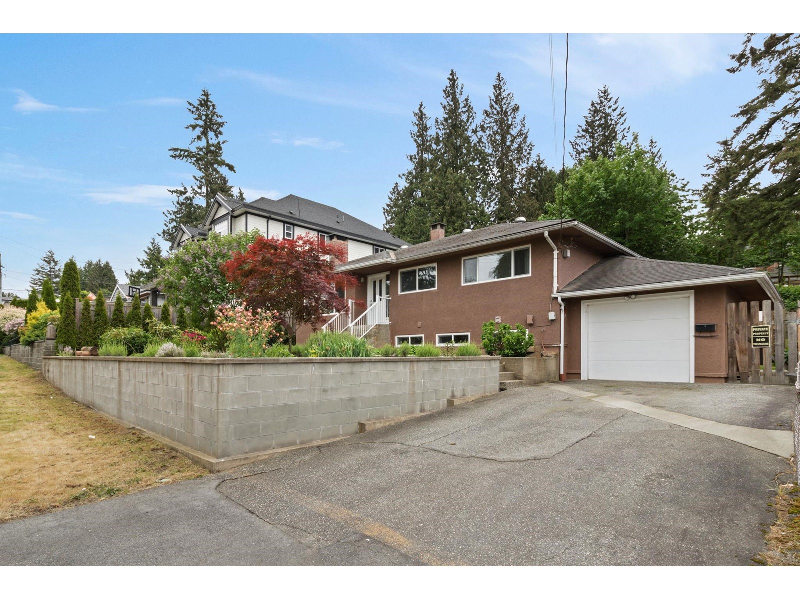2234 Lobb Avenue, Port Coquitlam, BC, V3C 1M6