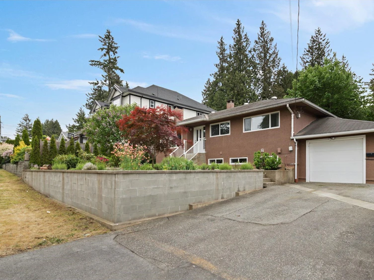 2234 Lobb Avenue, Port Coquitlam, BC, V3C 1M6