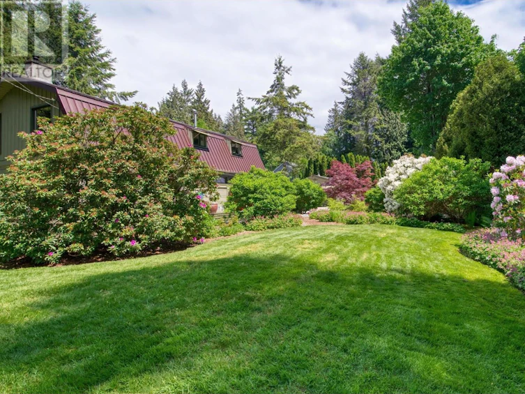 3186 Beach Avenue, Roberts Creek, BC, V0N 2W2