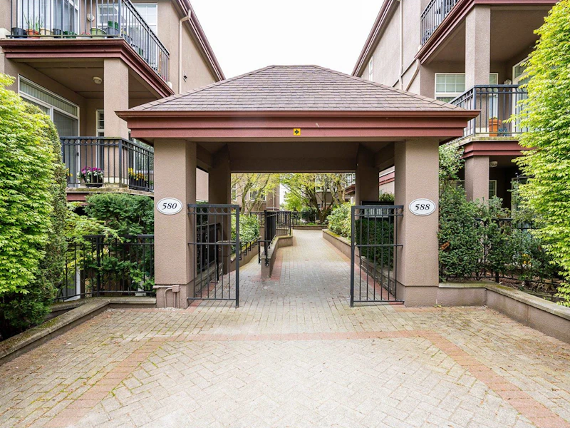 404 - 580 Twelfth Street, New Westminster BC V3M 4H9