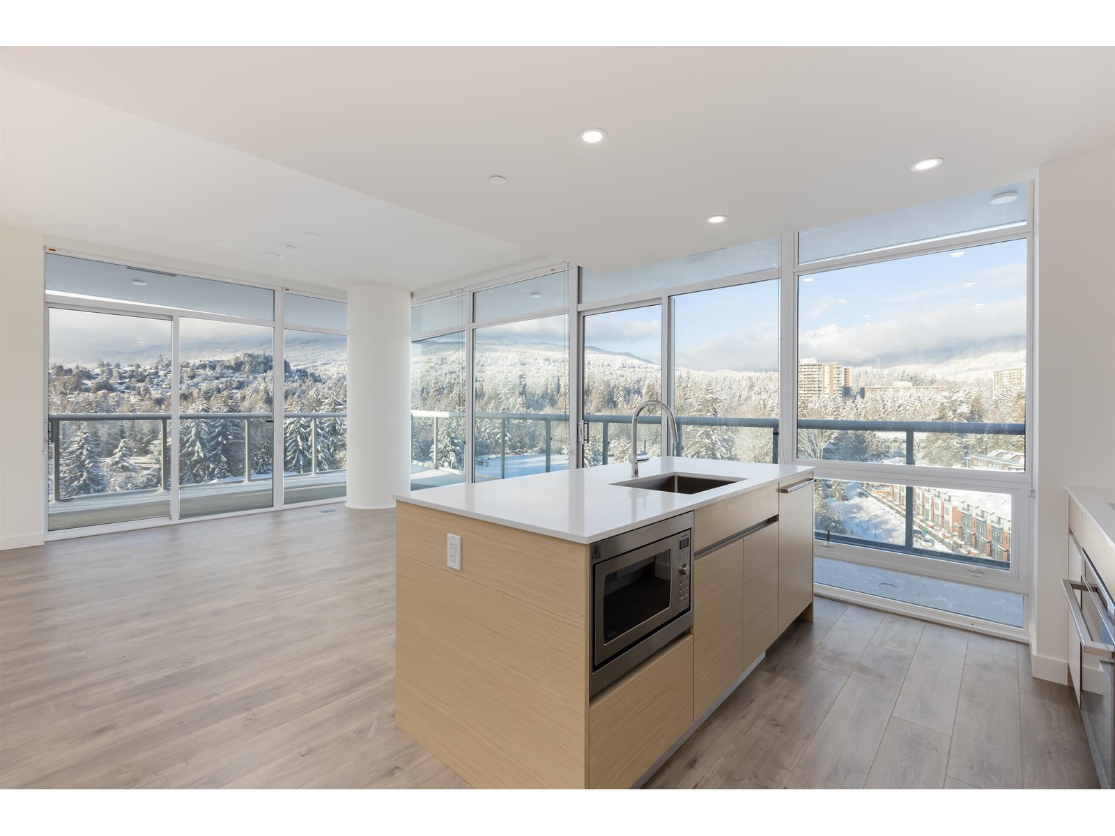 908-200 Klahanie Court, West Vancouver, BC, V7P 0E4