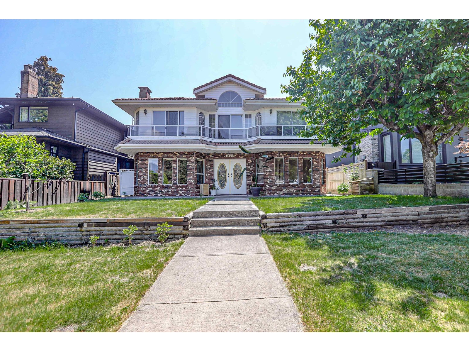 4066 Eton Street, Burnaby, BC, V5C 1J7