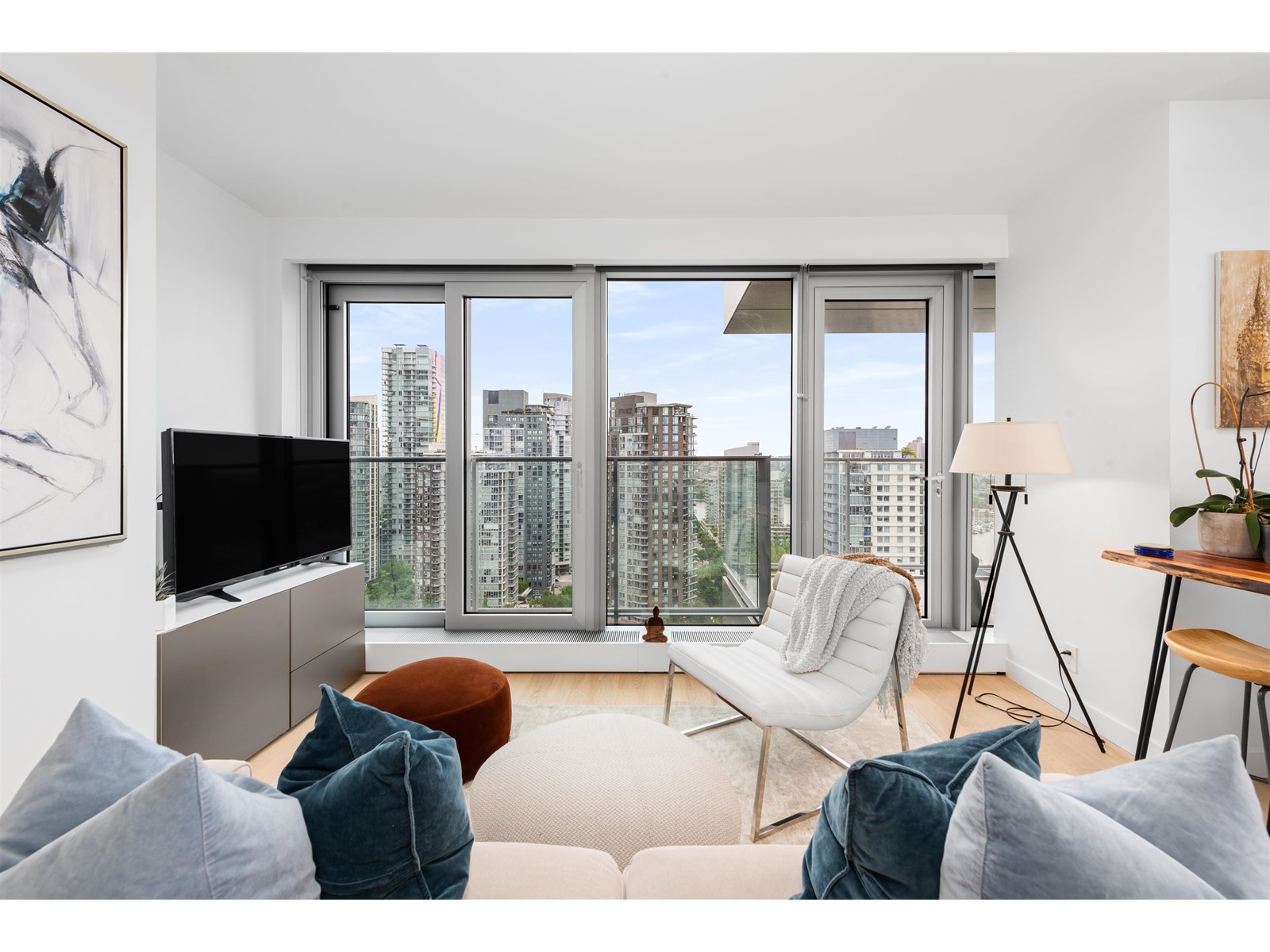 2702-1480 Howe Street, Vancouver, BC, V6Z 0G5