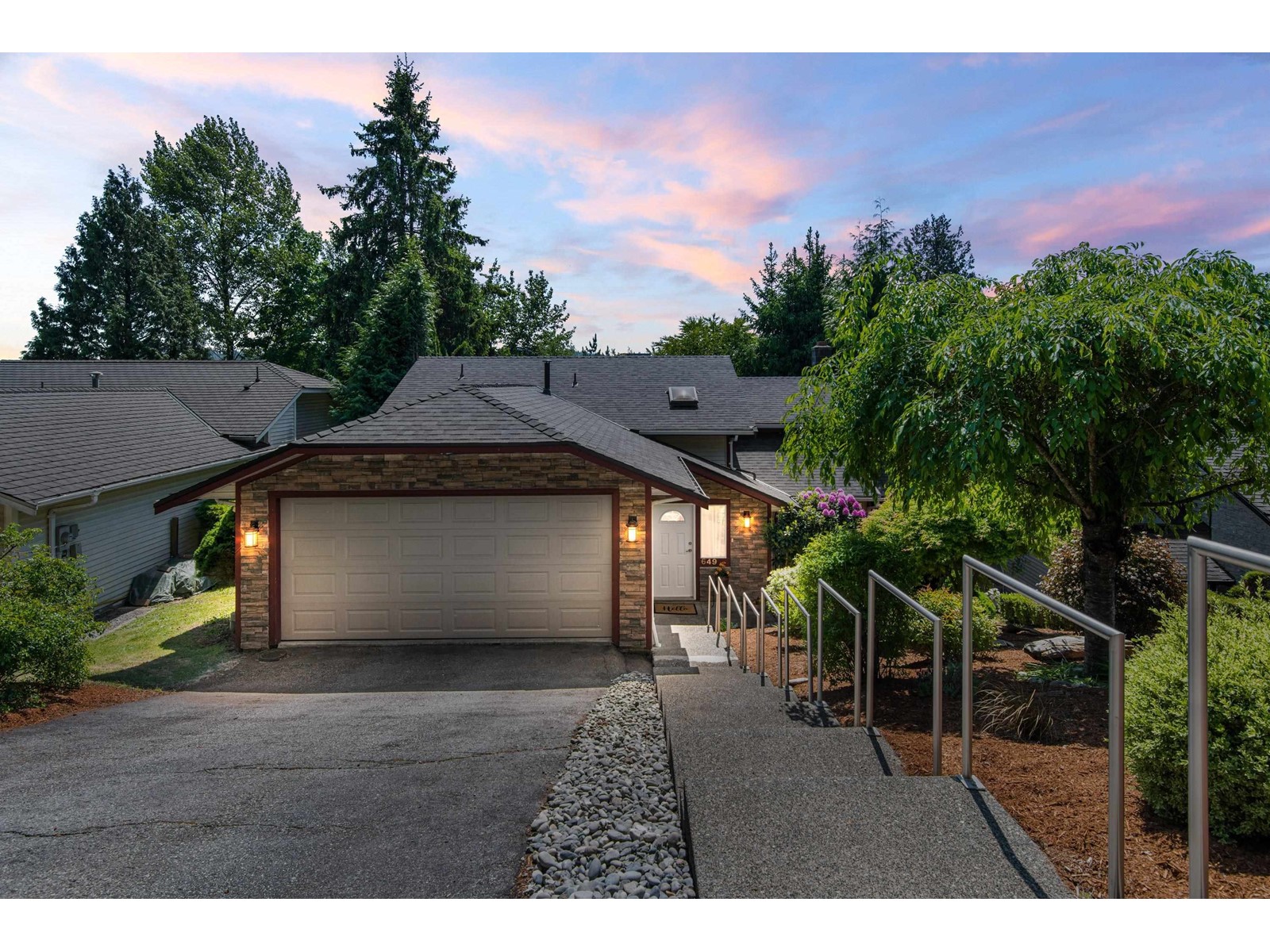 649 Thurston Close, Port Moody, BC, V3H 4J4
