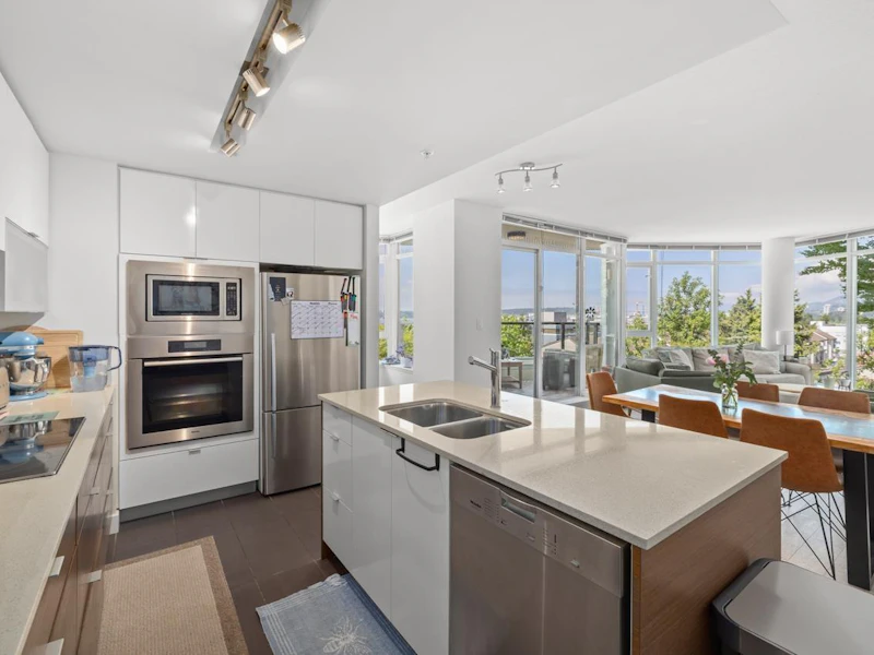 404 - 175 W 2nd Street, North Vancouver BC V7M 0A5
