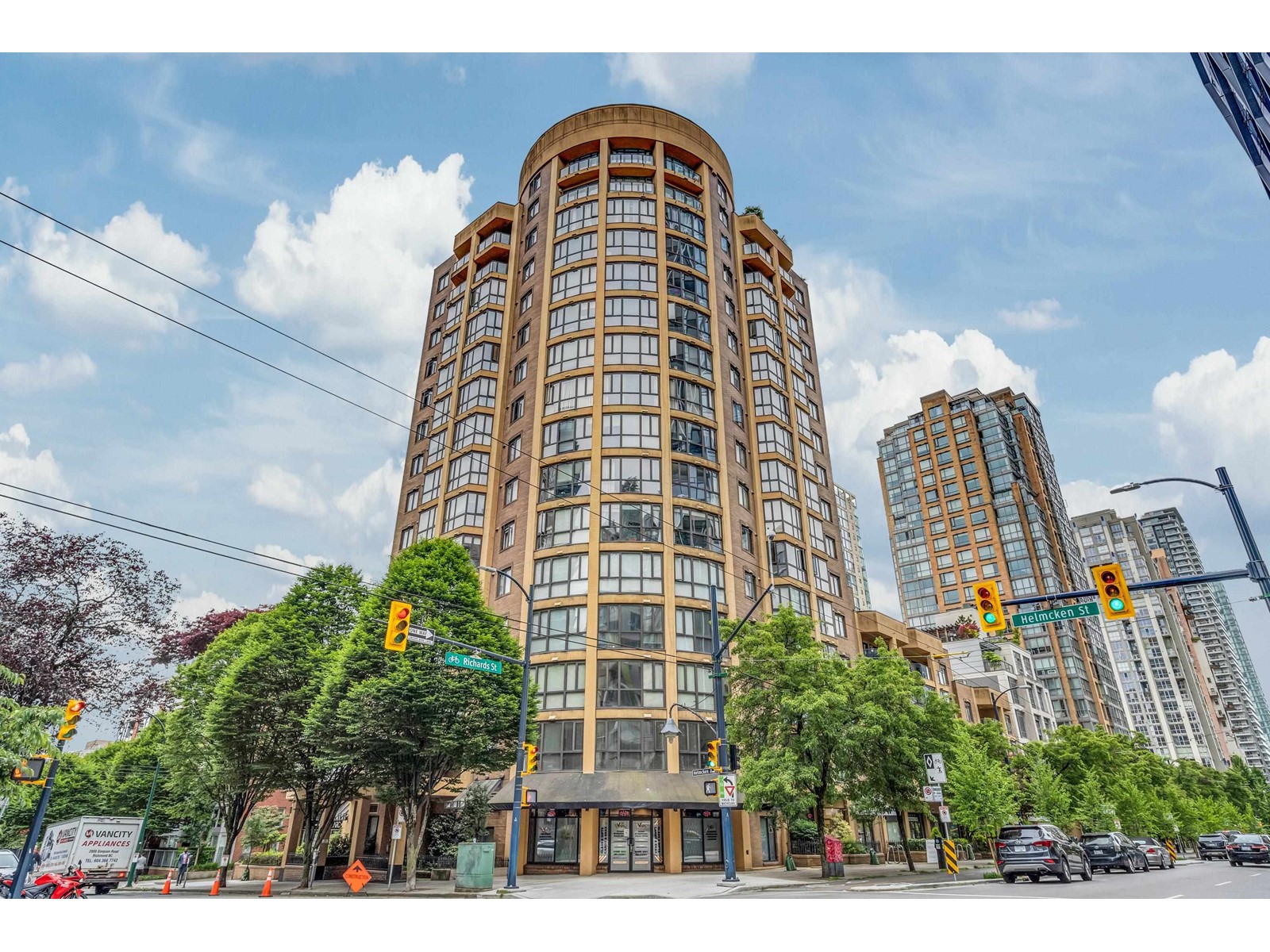1105-488 Helmcken Street, Vancouver, BC, V6B 6E4